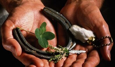What is an amulet for happiness and good -