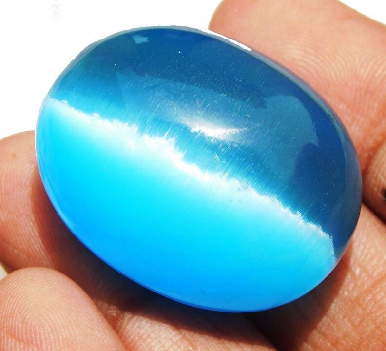 Cat's eye stone as an amulet of luck