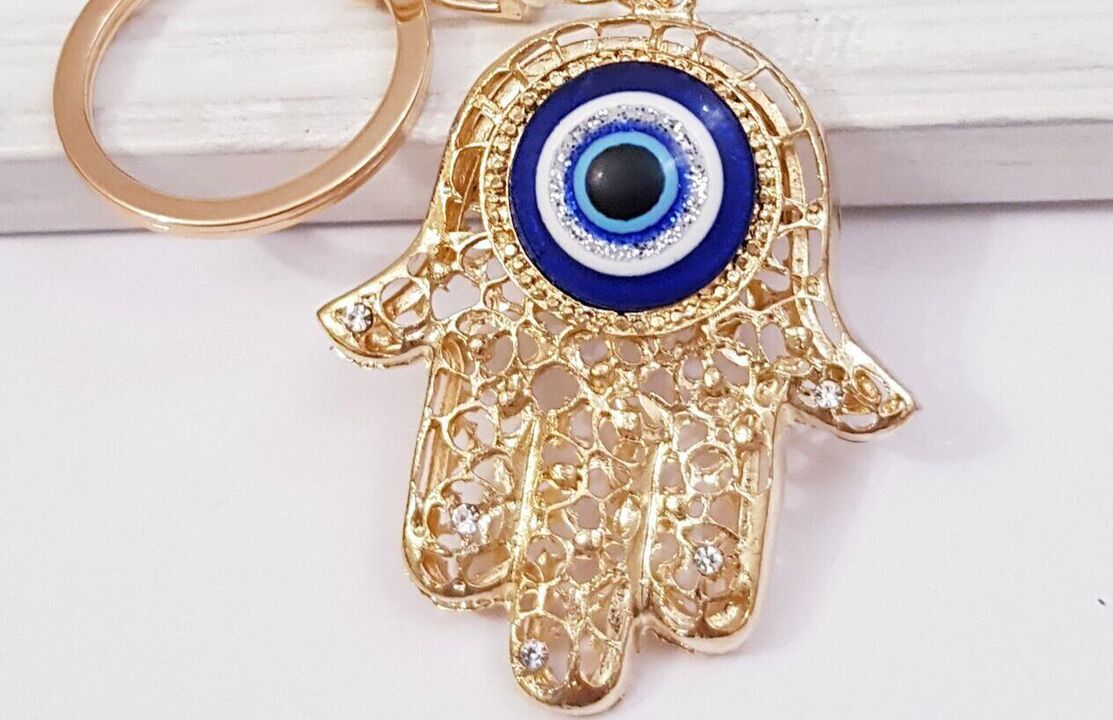 Hamsa amulet for luck